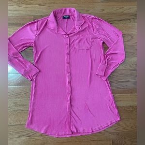 Women’s Top- Medium (pink)